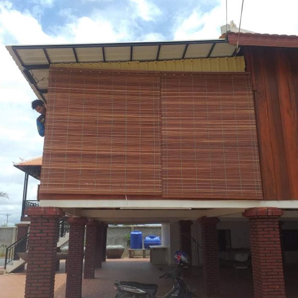 រនាំងឈើពណ៌ធ្នង់